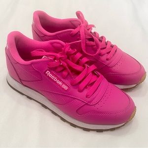 Womens Bright Pink Reebok Running Shoe Size 7.5 CL LTHR